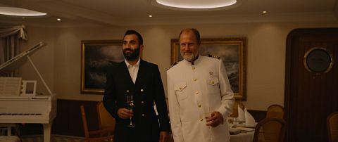 TRIANGLE OF SADNESS #02窮redrik Wenzel AlamodeFilm